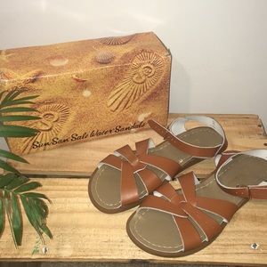 NEW IN BOX tan Salt Water Sandals sz UK 7/womens 9